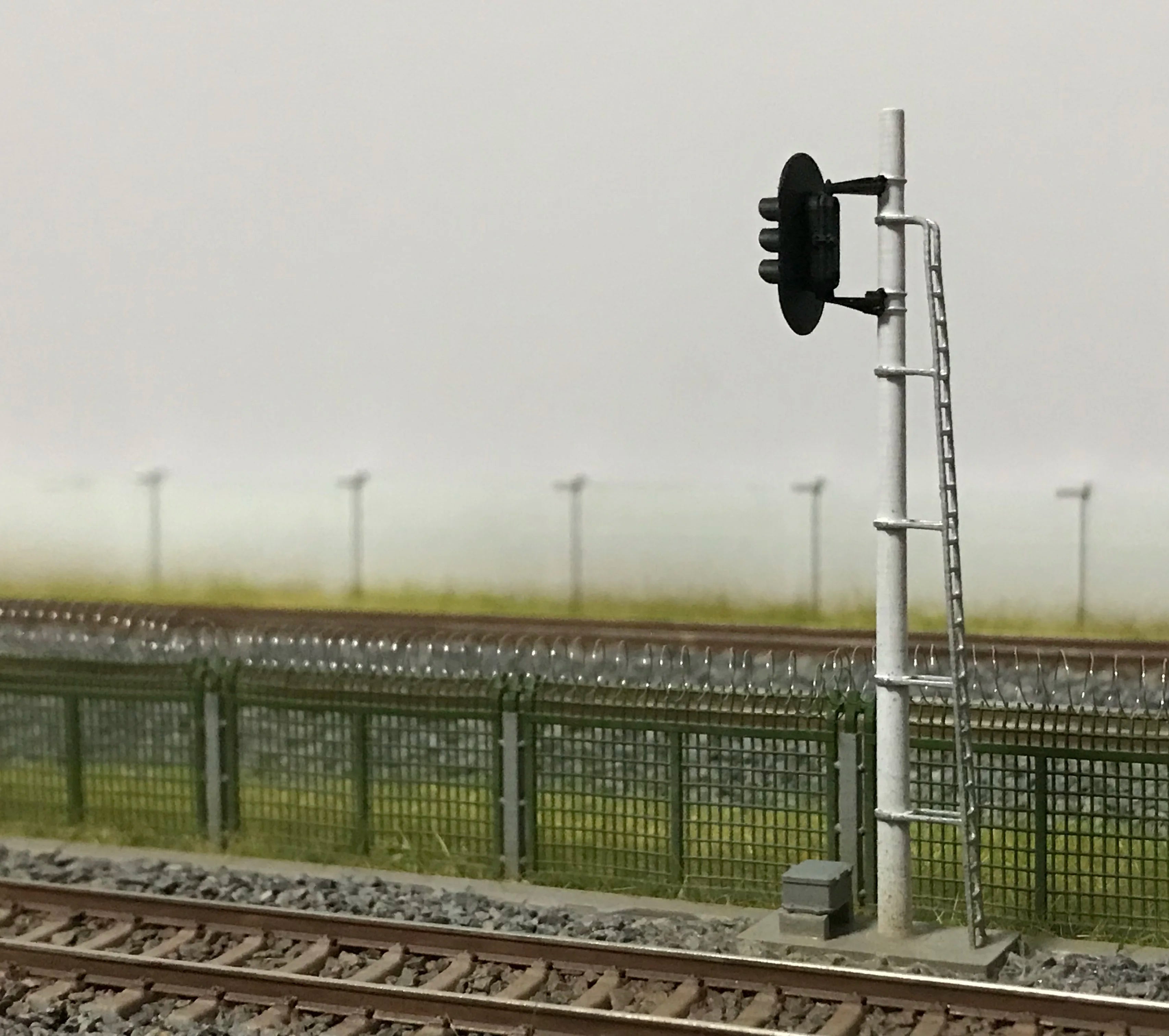 1:87 HO Scale Railroad Barbed Wire Anti-crossing Fence Guardrail Fence Wall Train Model Sand Table Finished Parts