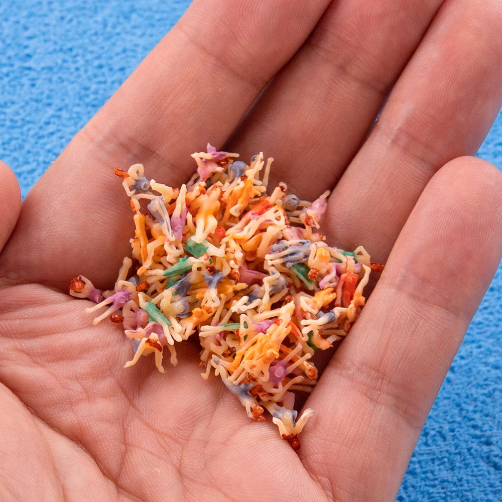 100pcs Diy Scale Miniature Swimming Figures Model Seabeach Painted People Architecture Building Materials for Diorama