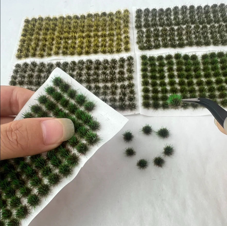 Miniature Model Grass Tufts 5mm/8mm – Static Grass for Dioramas, Model Railway Scenery & Wargaming Terrain