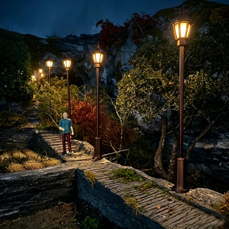 5PCS Mini LED Garden Path Lights for Diorama Dollhouse Street Railway Scenery