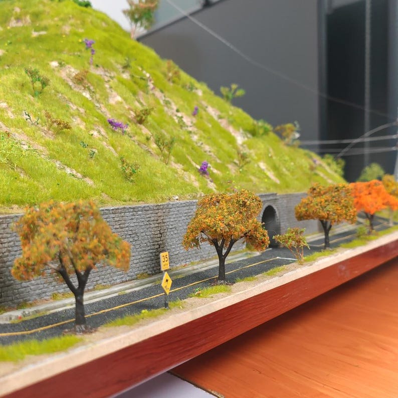 Handcrafted Miniature Trees for Diorama Railway Landscape & Dollhouse Scenery – 2PCS