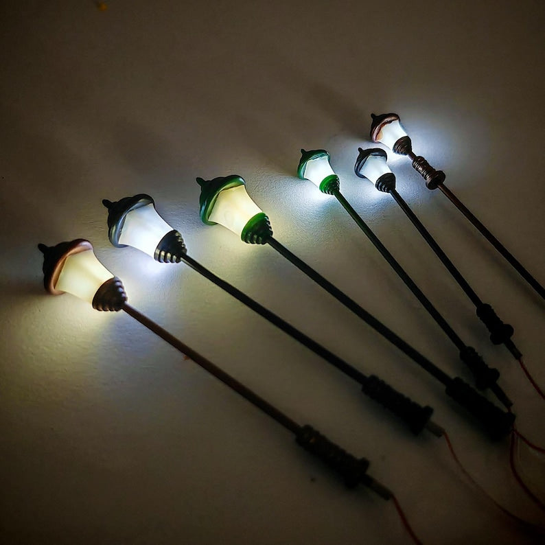 5PCS Mini LED Garden Lamps with Frosted Shade for Dollhouse Railway Diorama Landscape Lighting