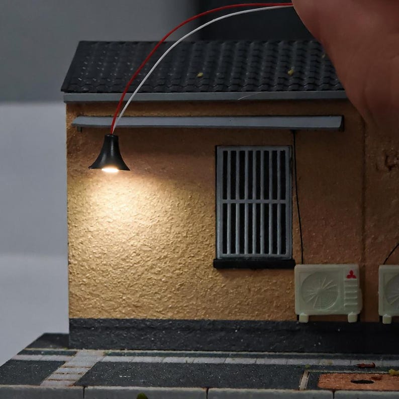 10PCS Mini LED Pendant Lamps for Dollhouse Diorama Railway Interior Ceiling Lighting 6 Styles